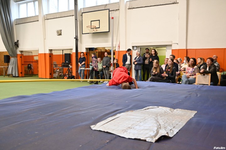 img01225.jpg