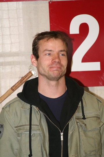 img00107.jpg