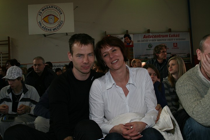 img00100.jpg
