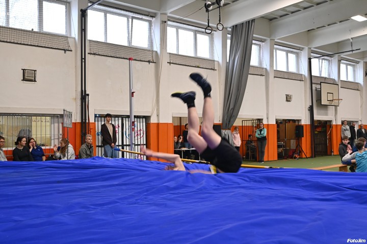 img02808.jpg