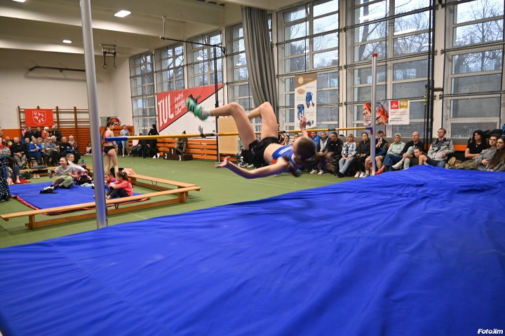 img03700.jpg