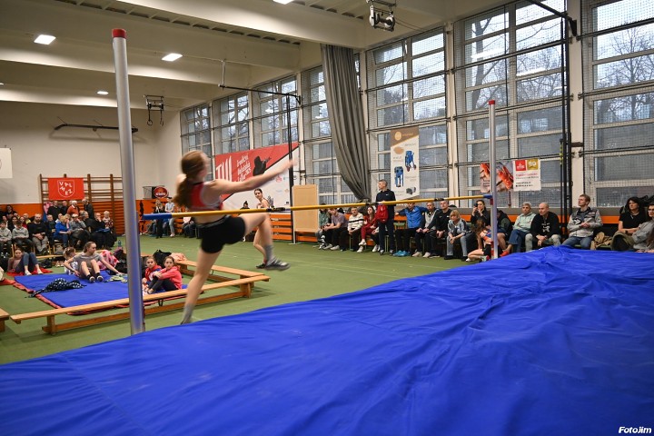 img03709.jpg