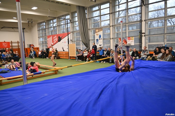 img03712.jpg