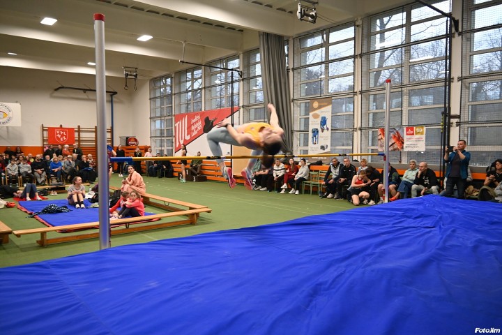 img03717.jpg