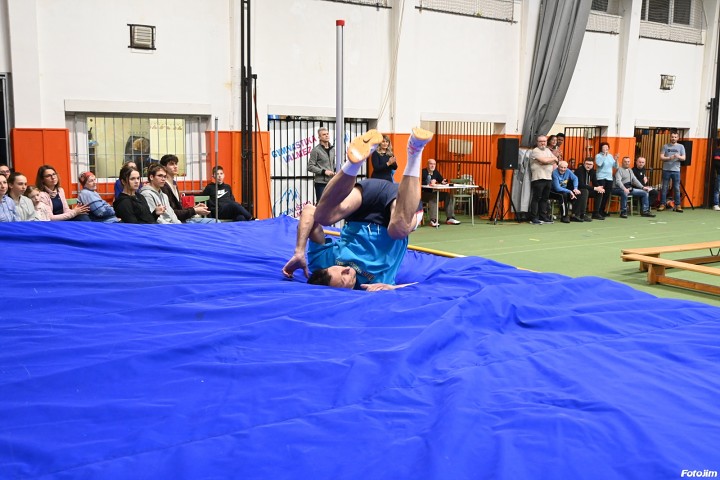 img04127.jpg