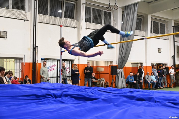 img04385.jpg