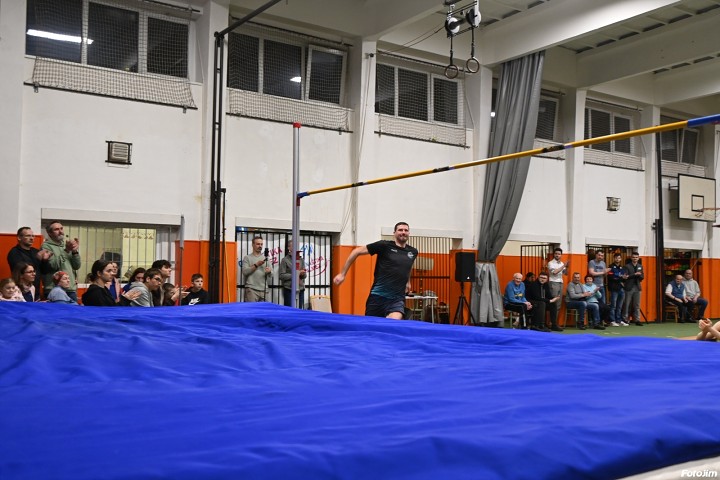 img04418.jpg