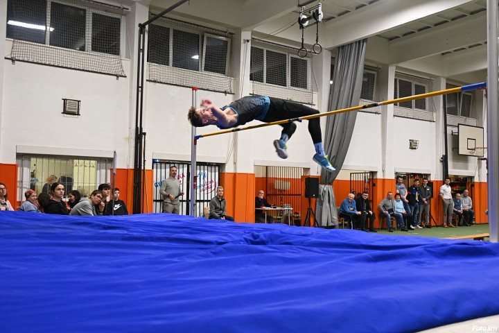 img04437.jpg
