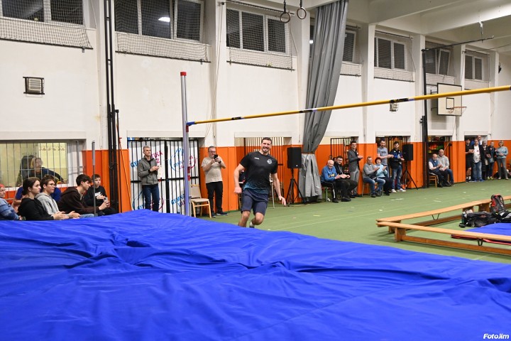 img04465.jpg